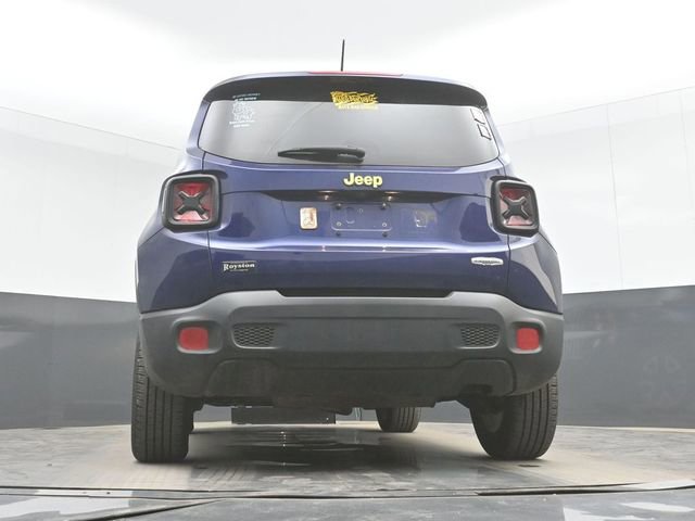 Used 2017 Jeep Renegade Latitude w/ Popular Equipment Group FWD image 32