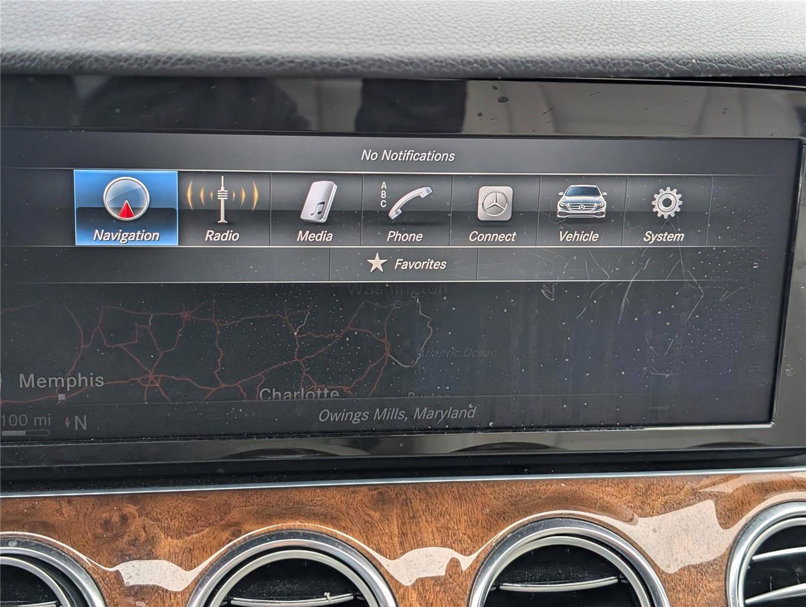 Used 2017 Mercedes-Benz E 300 4MATIC image 29