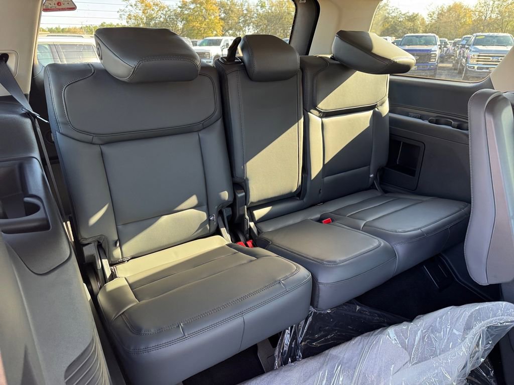 New 2026 Ford Expedition Active image 23