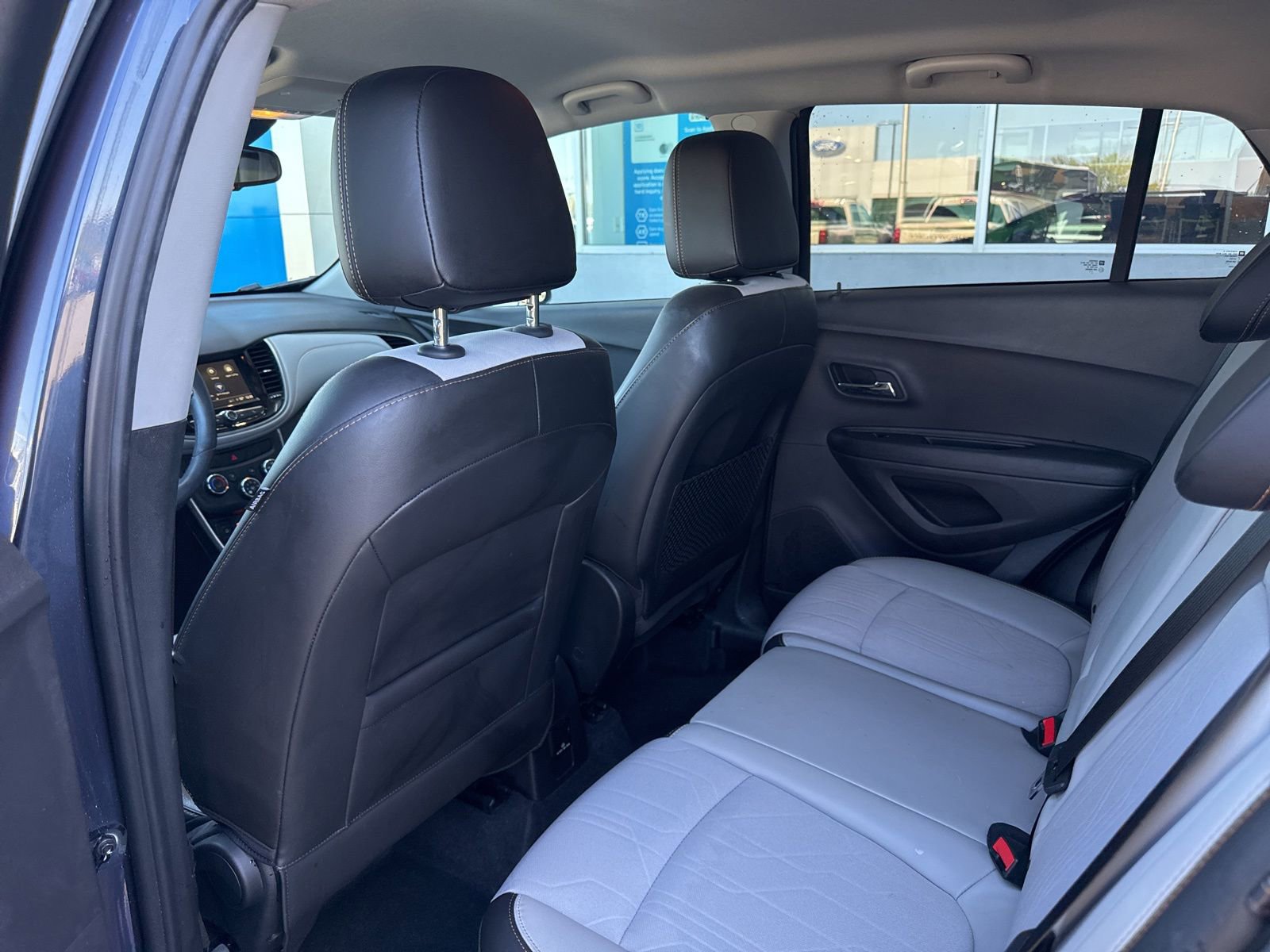 Used 2018 Chevrolet Trax LT w/ Driver Confidence Package AWD/4WD image 15