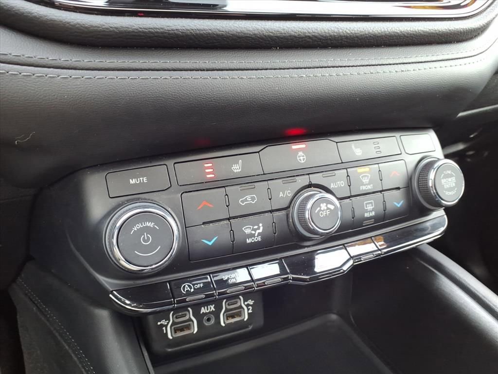 Used 2024 Dodge Durango SXT image 31