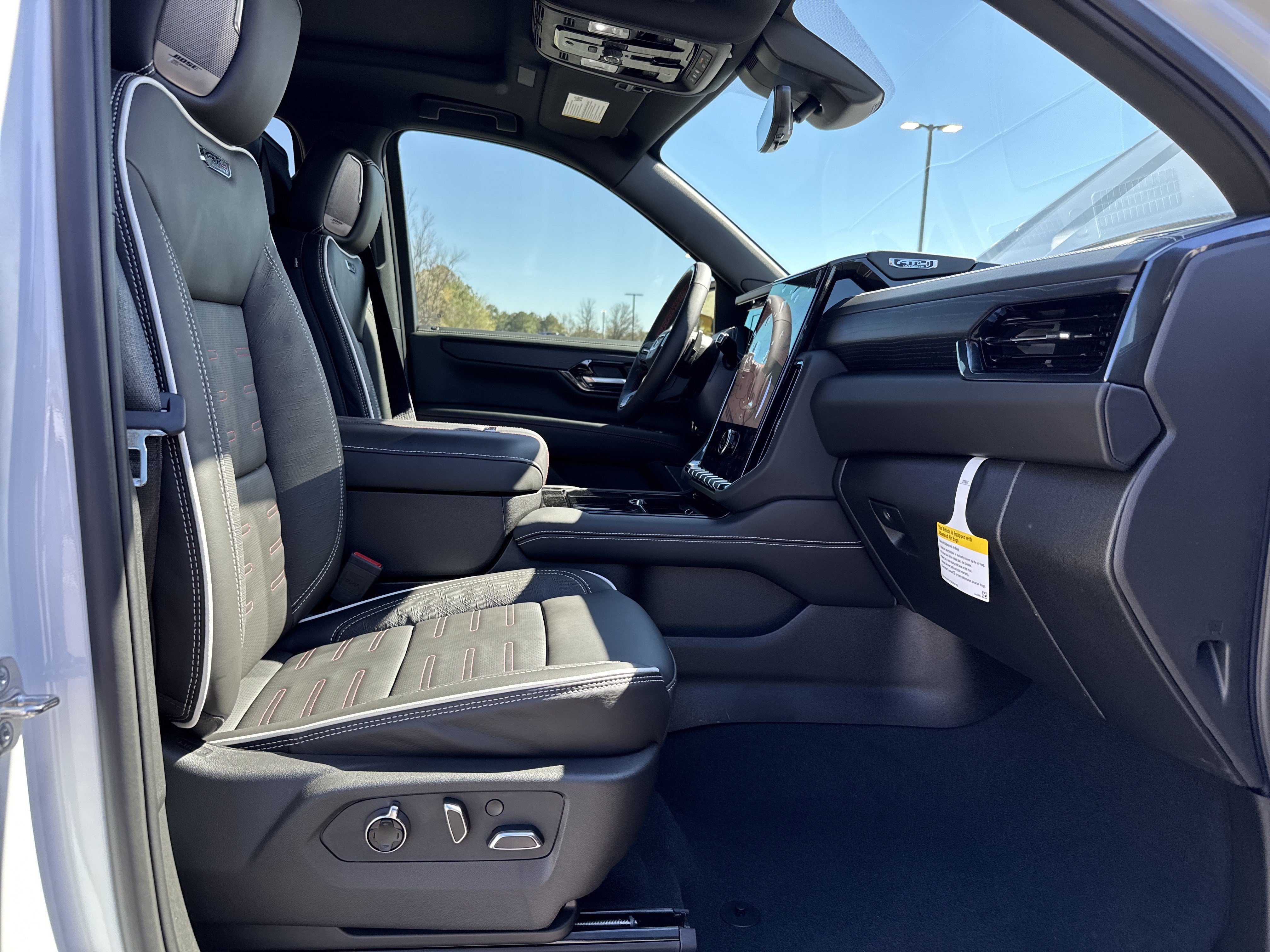 New 2026 GMC Yukon XL AT4 Ultimate AWD/4WD image 34