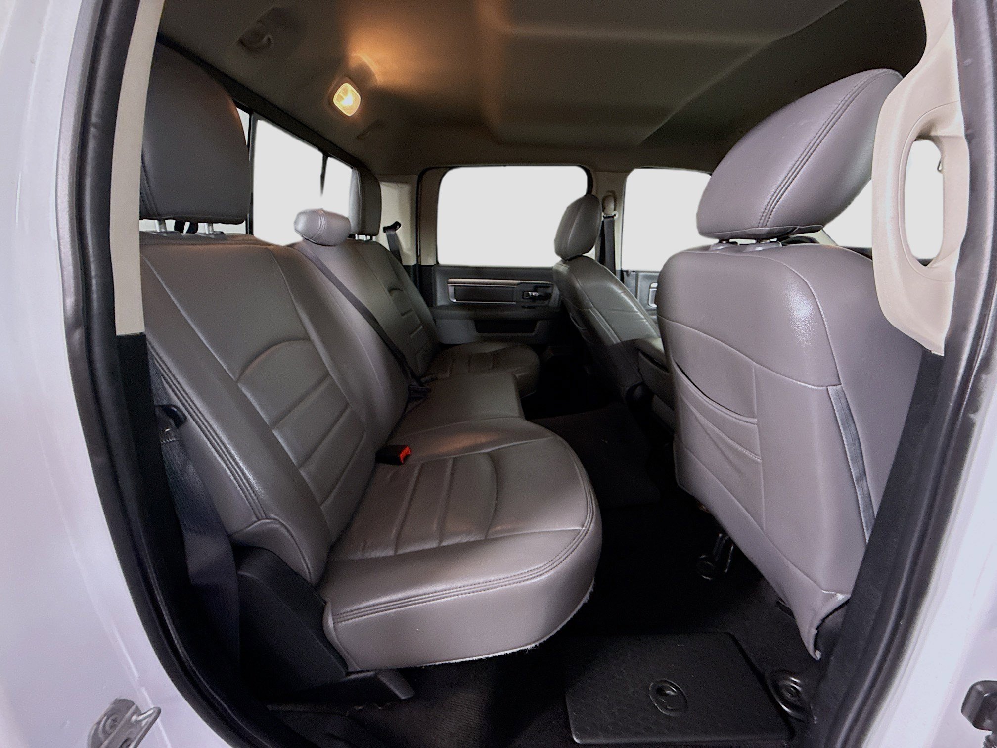 Used 2017 RAM 1500 Classic SLT AWD/4WD image 25