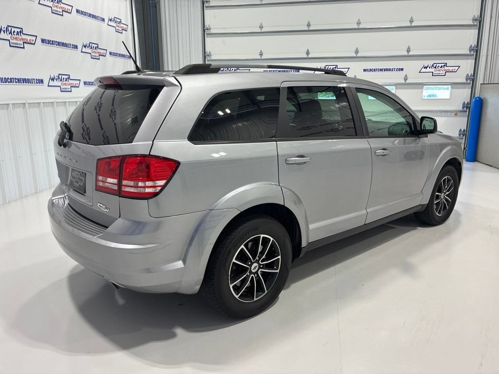 Used 2017 Dodge Journey SE w/ Flexible Seating Group FWD image 4
