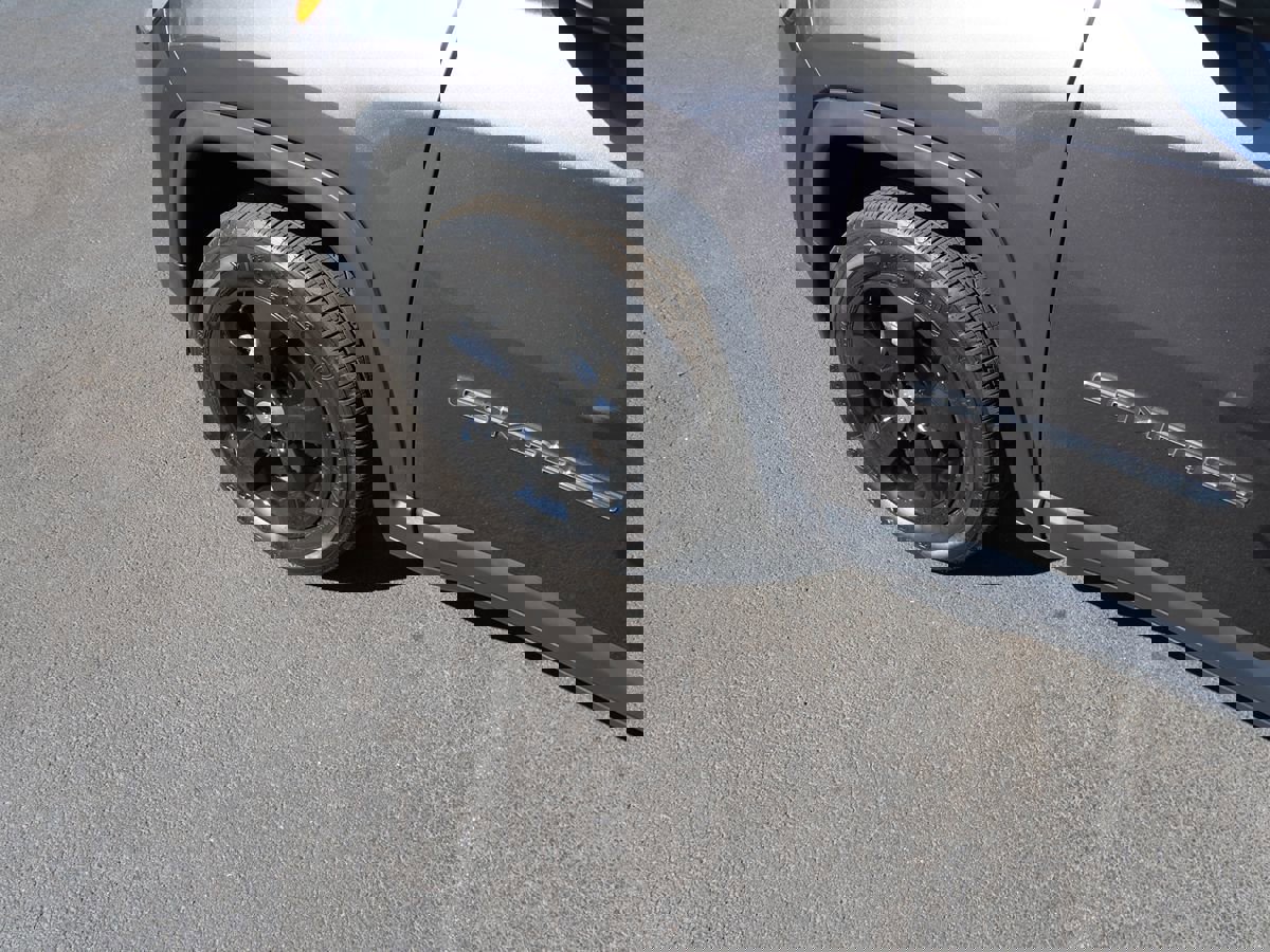 Used 2020 Jeep Compass Latitude image 35