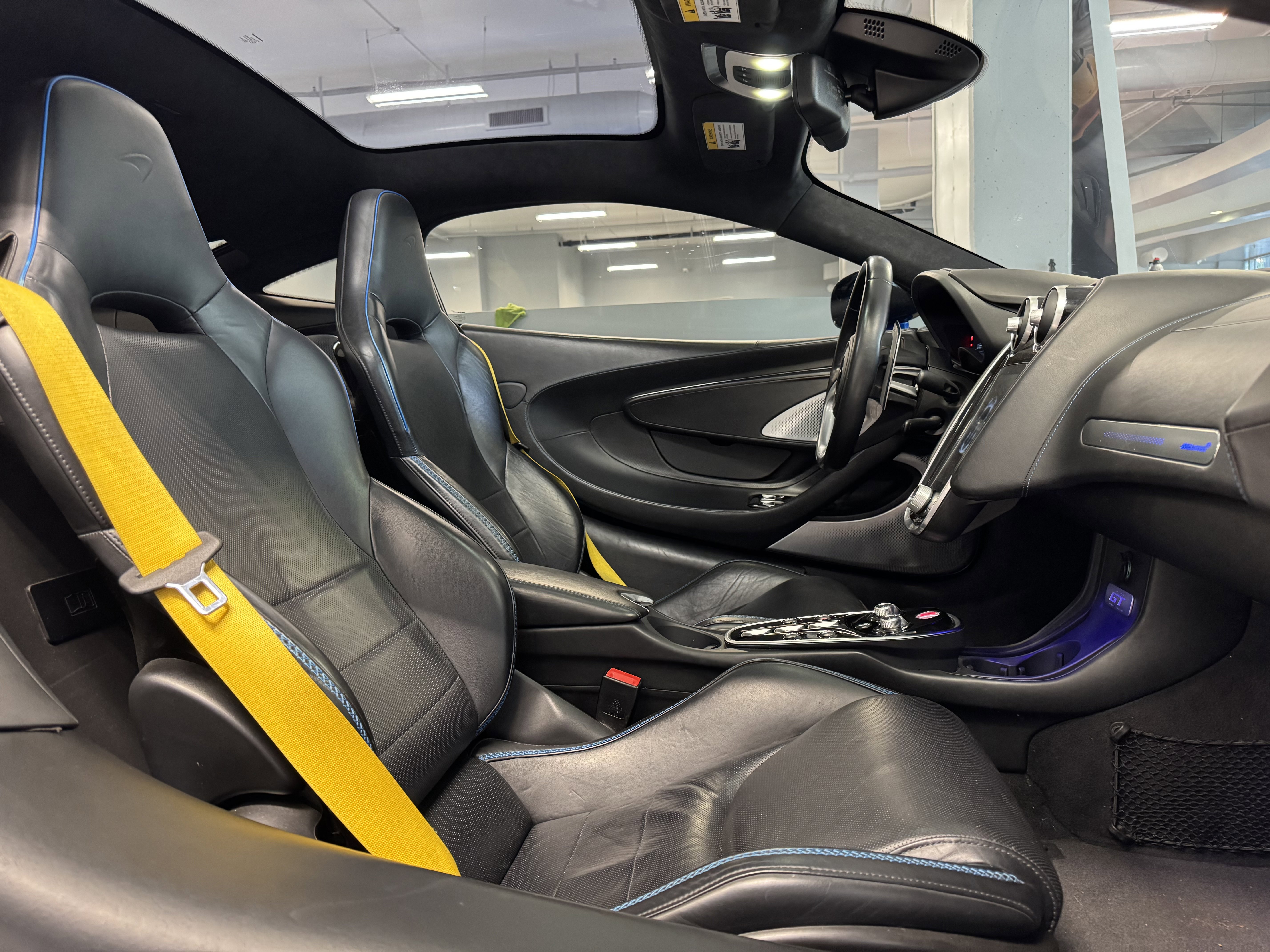 Used 2023 McLaren GT image 12