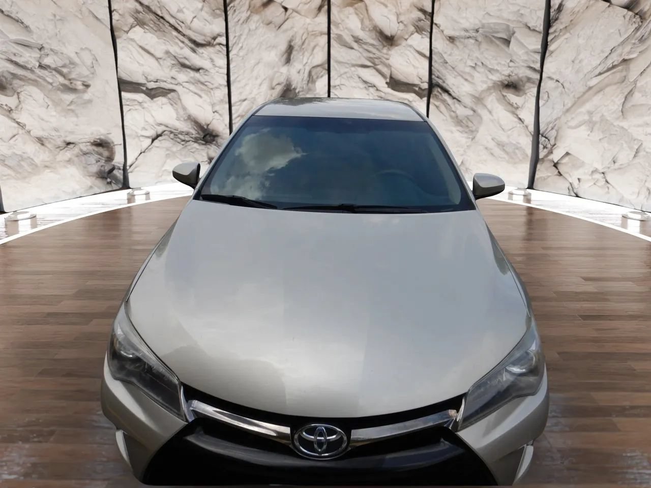 Used 2017 Toyota Camry SE FWD image 3