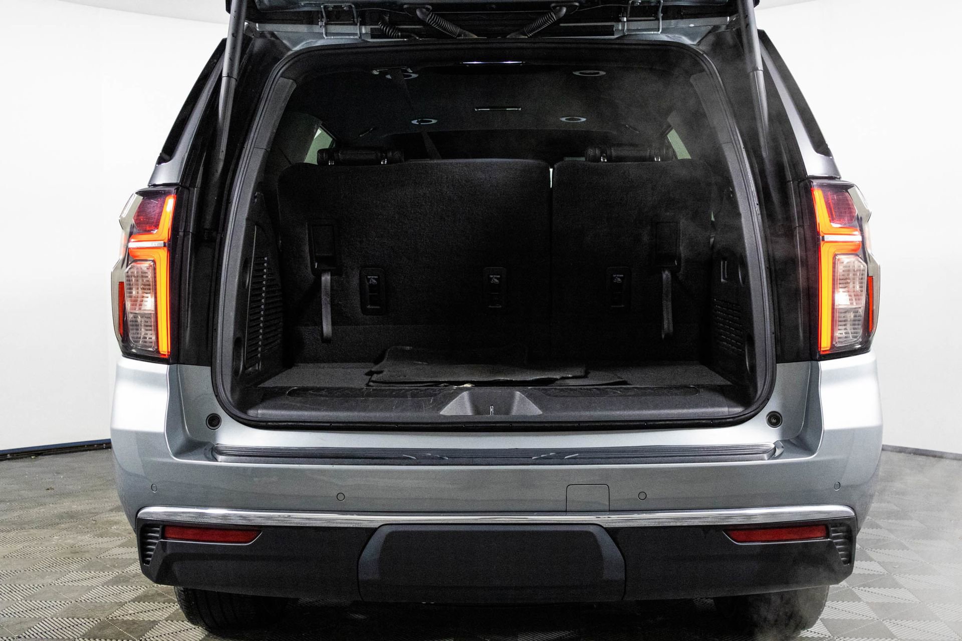 Used 2024 Chevrolet Tahoe LT image 35