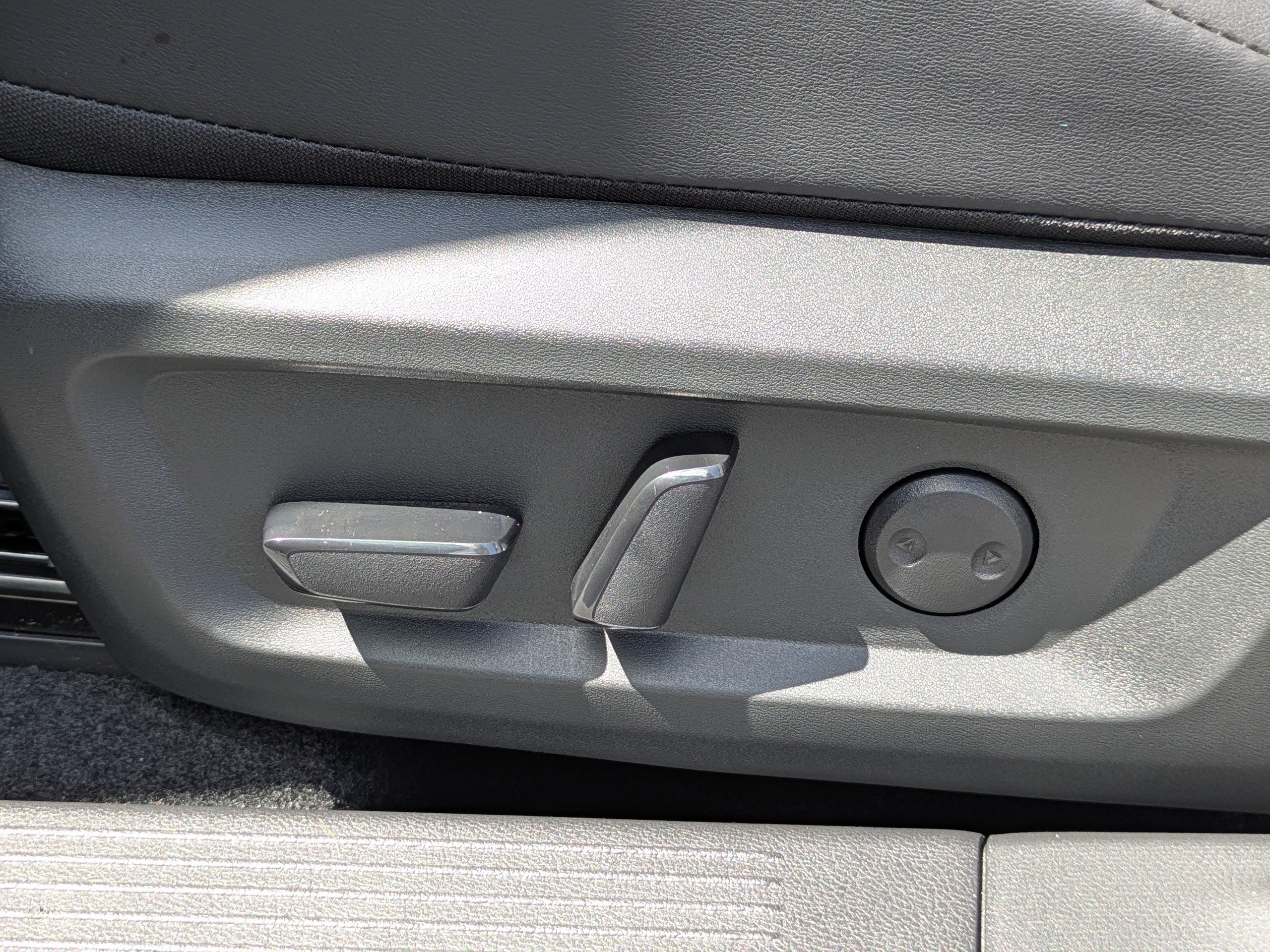 New 2026 Nissan Rogue Dark Armor FWD image 22