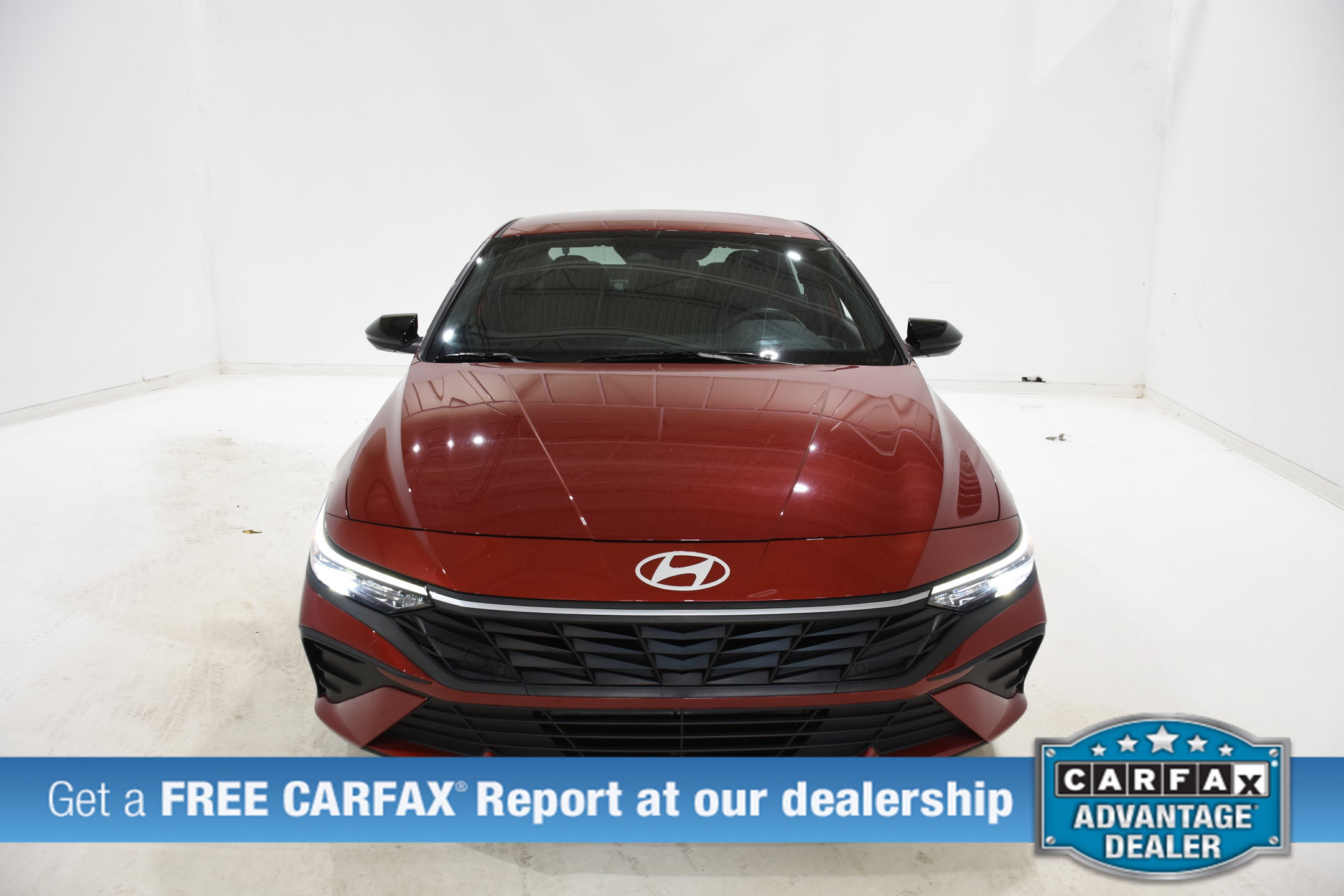 Used 2026 Hyundai Elantra Sport FWD image 2