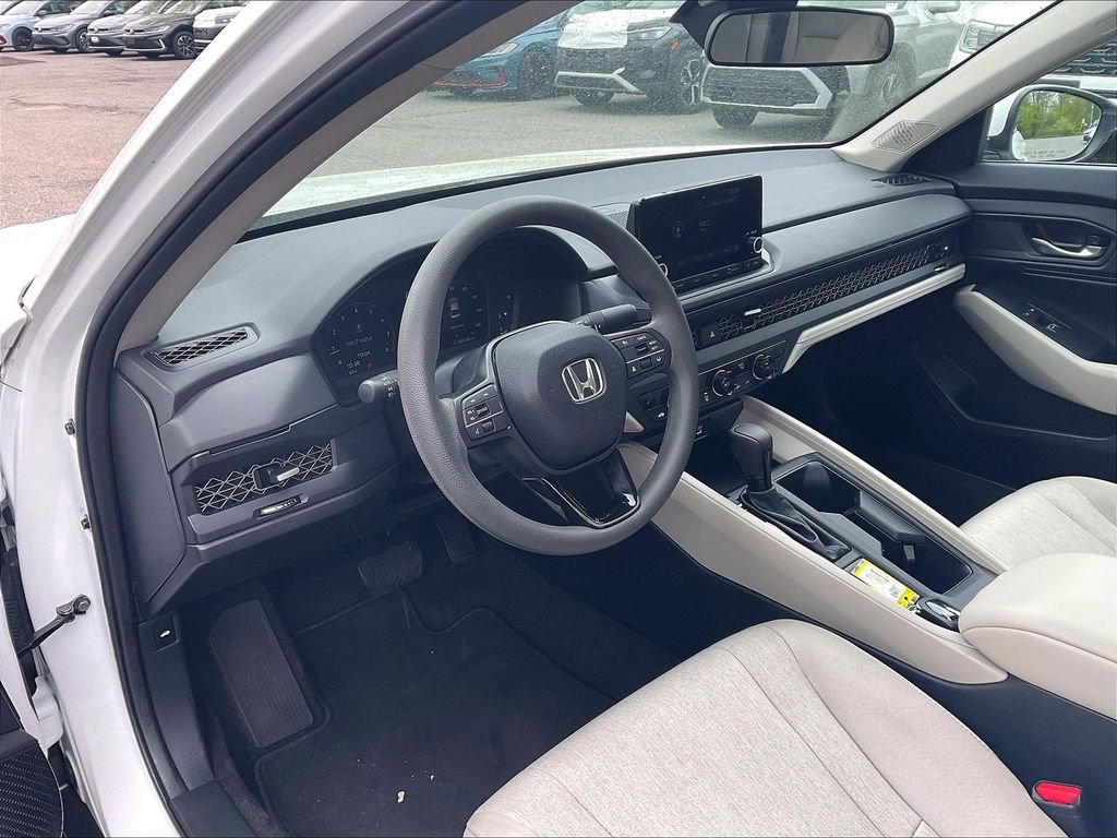 Used 2023 Honda Accord EX image 8