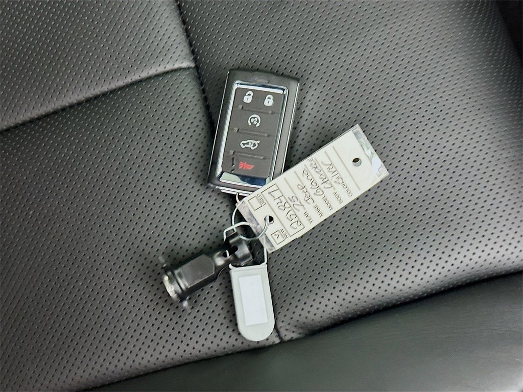 New 2025 Jeep Grand Cherokee Overland w/ Luxury Tech Group IV image 20