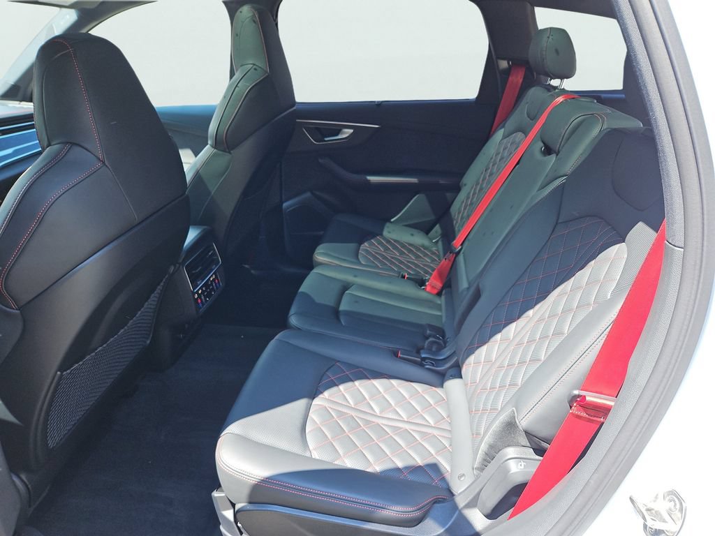 Used 2026 Audi Q7 3.0T Prestige w/ Prestige Package AWD/4WD image 37