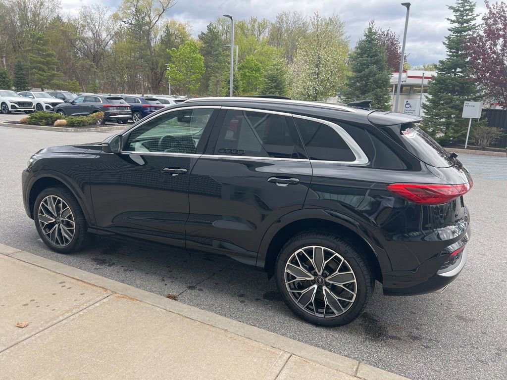 Used 2025 Audi Q5 Premium Plus w/ Premium Plus AWD/4WD image 42