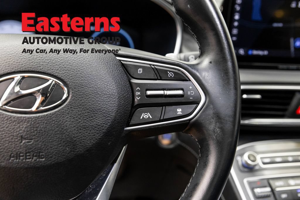 Used 2022 Hyundai Santa Fe SEL w/ Convenience + Premium Package AWD/4WD image 16