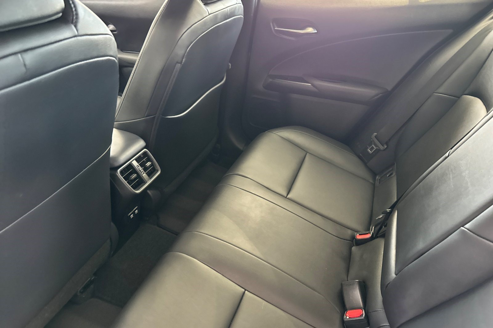 Used 2019 Lexus UX 250h w/ Premium Package AWD/4WD image 15