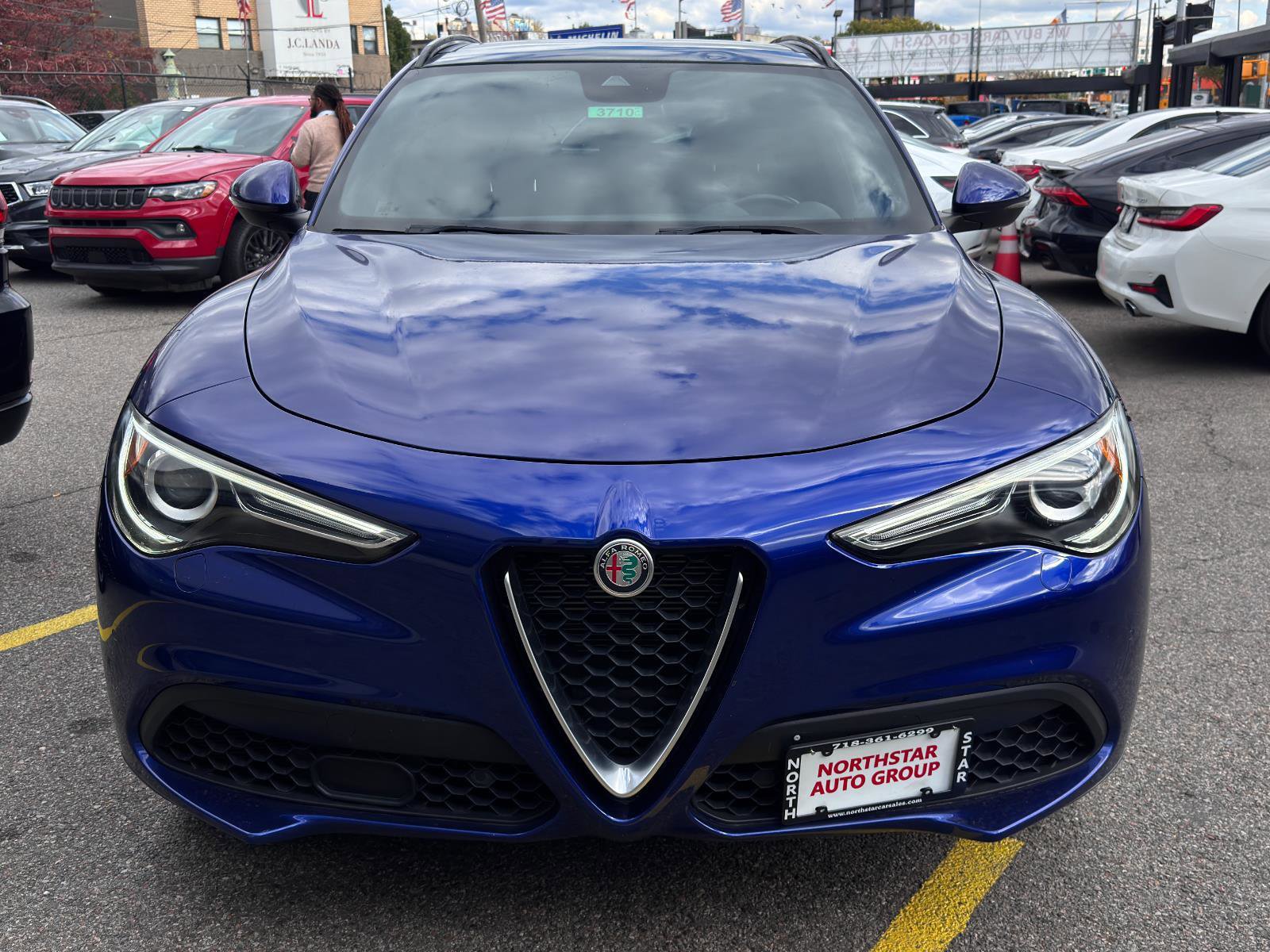 Used 2022 Alfa Romeo Stelvio Ti image 2