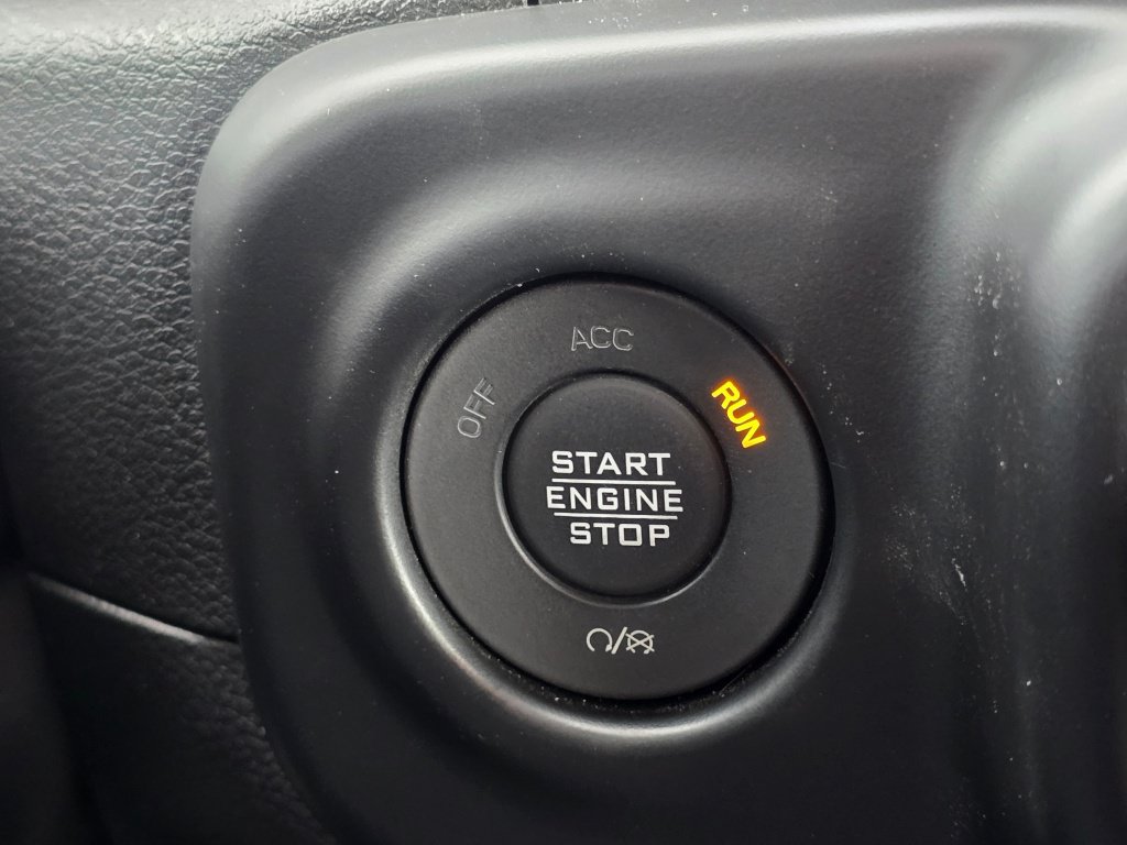 Used 2022 Jeep Wrangler Unlimited Sahara AWD/4WD image 44