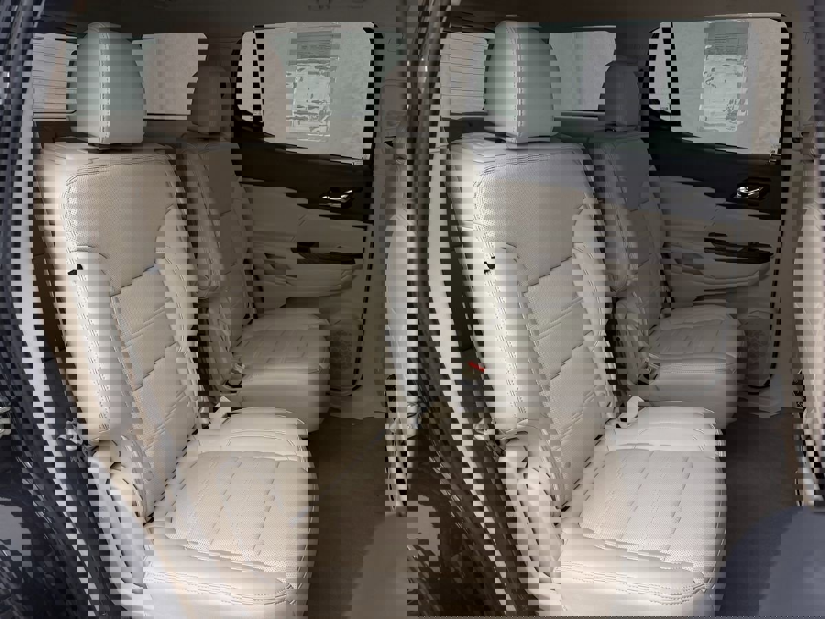 Used 2021 GMC Acadia Denali w/ Denali Technology Package image 40