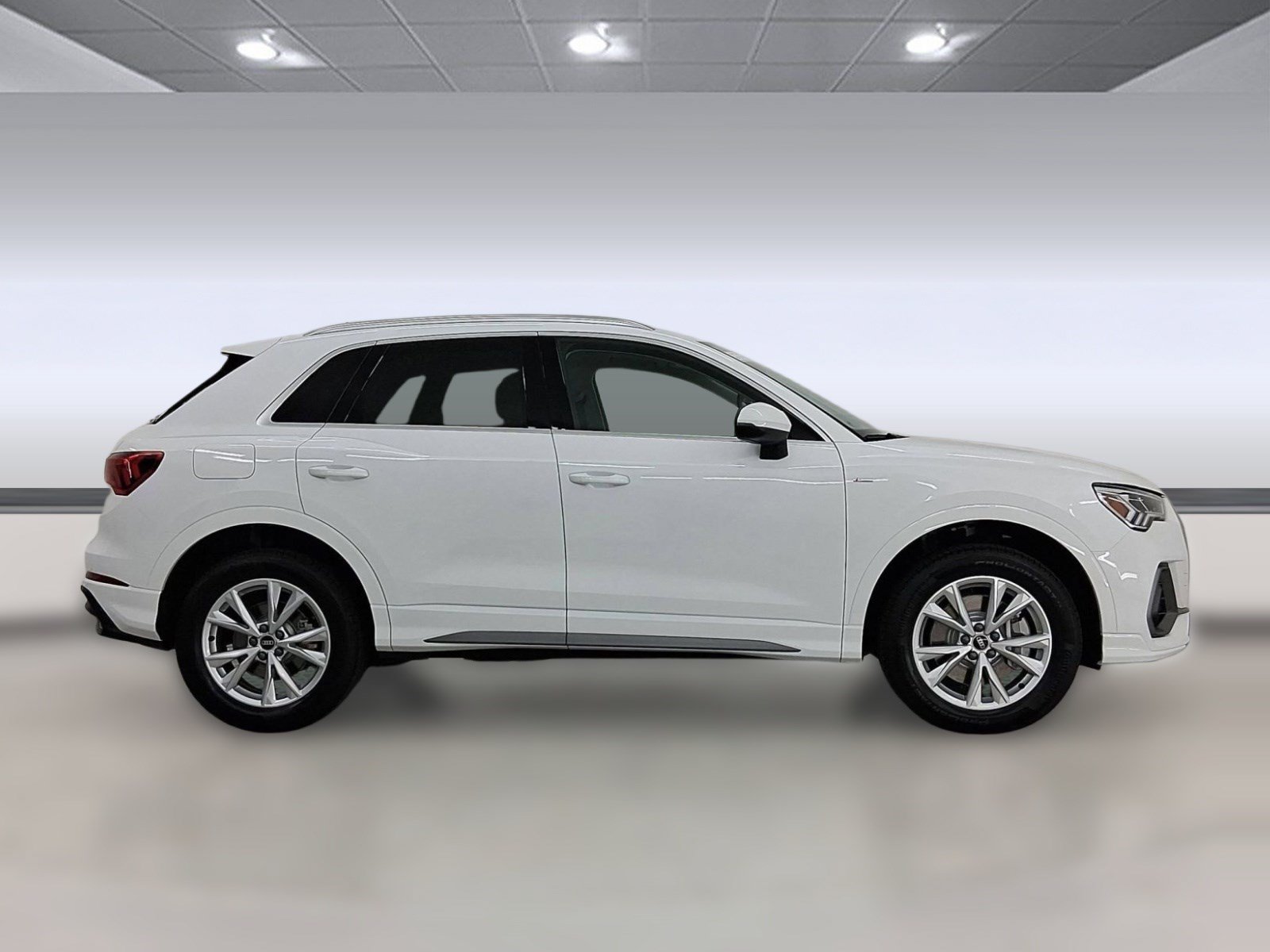 Used 2025 Audi Q3 2.0T Premium w/ Convenience Package AWD/4WD image 8