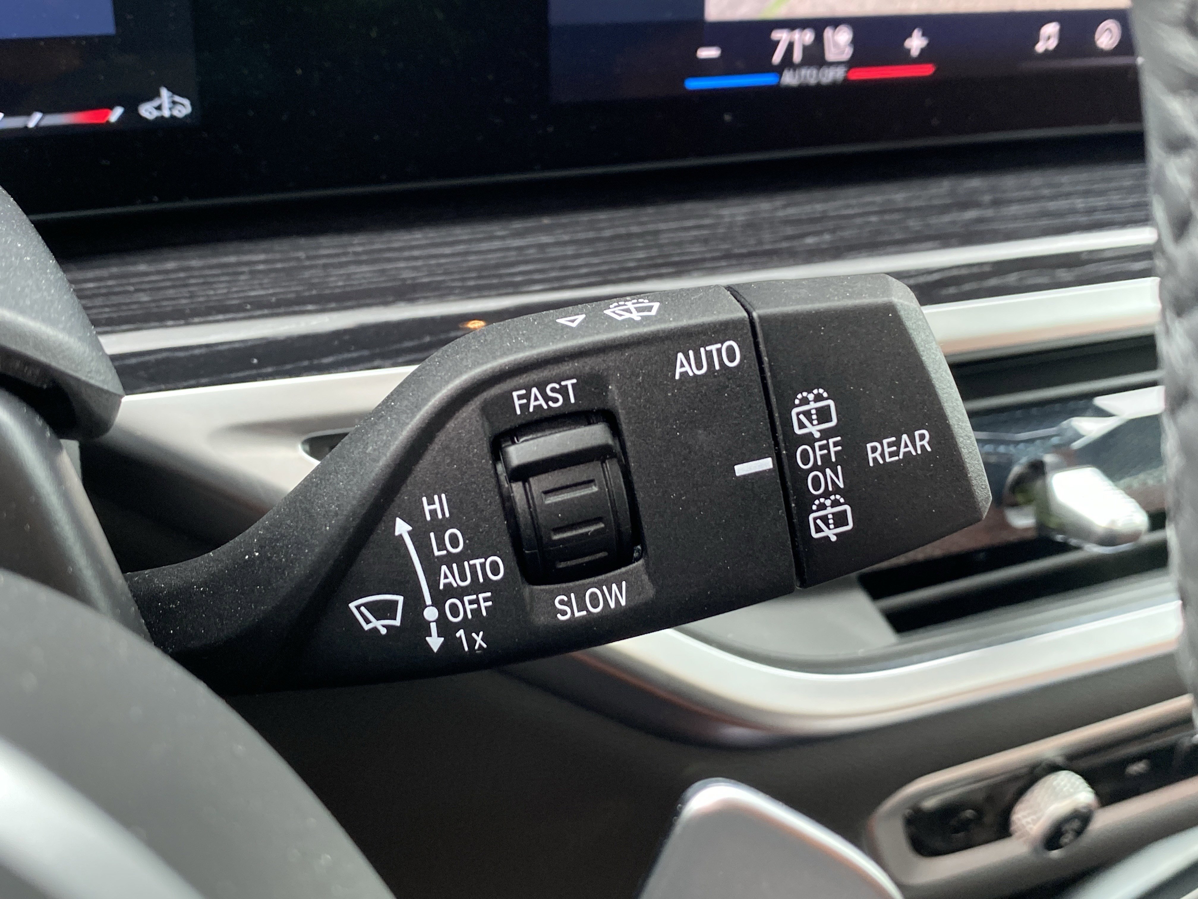 Used 2025 BMW X5 xDrive40i w/ M Sport Package image 78