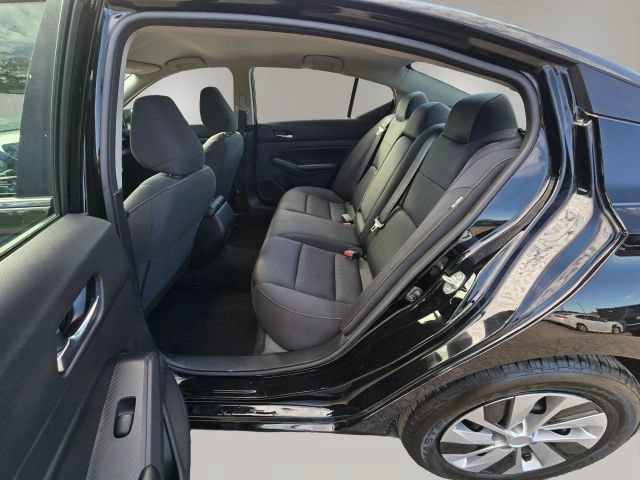 Used 2022 Nissan Altima 2.5 S FWD image 11