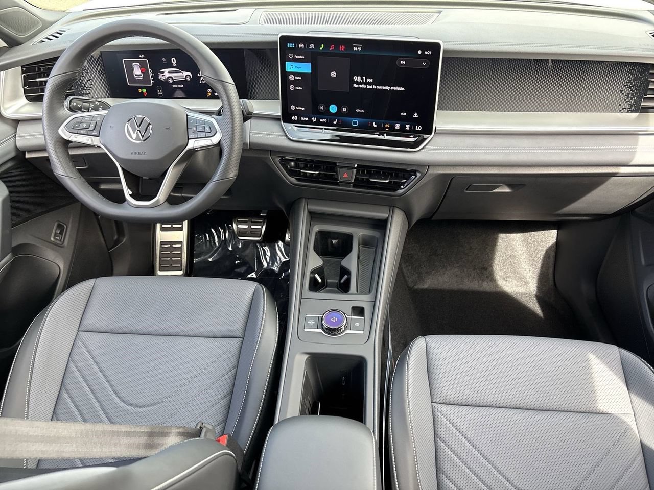 New 2026 Volkswagen Tiguan SE R-Line FWD image 11