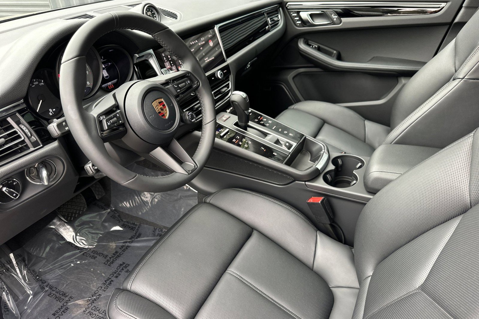 New 2026 Porsche Macan S AWD/4WD image 4
