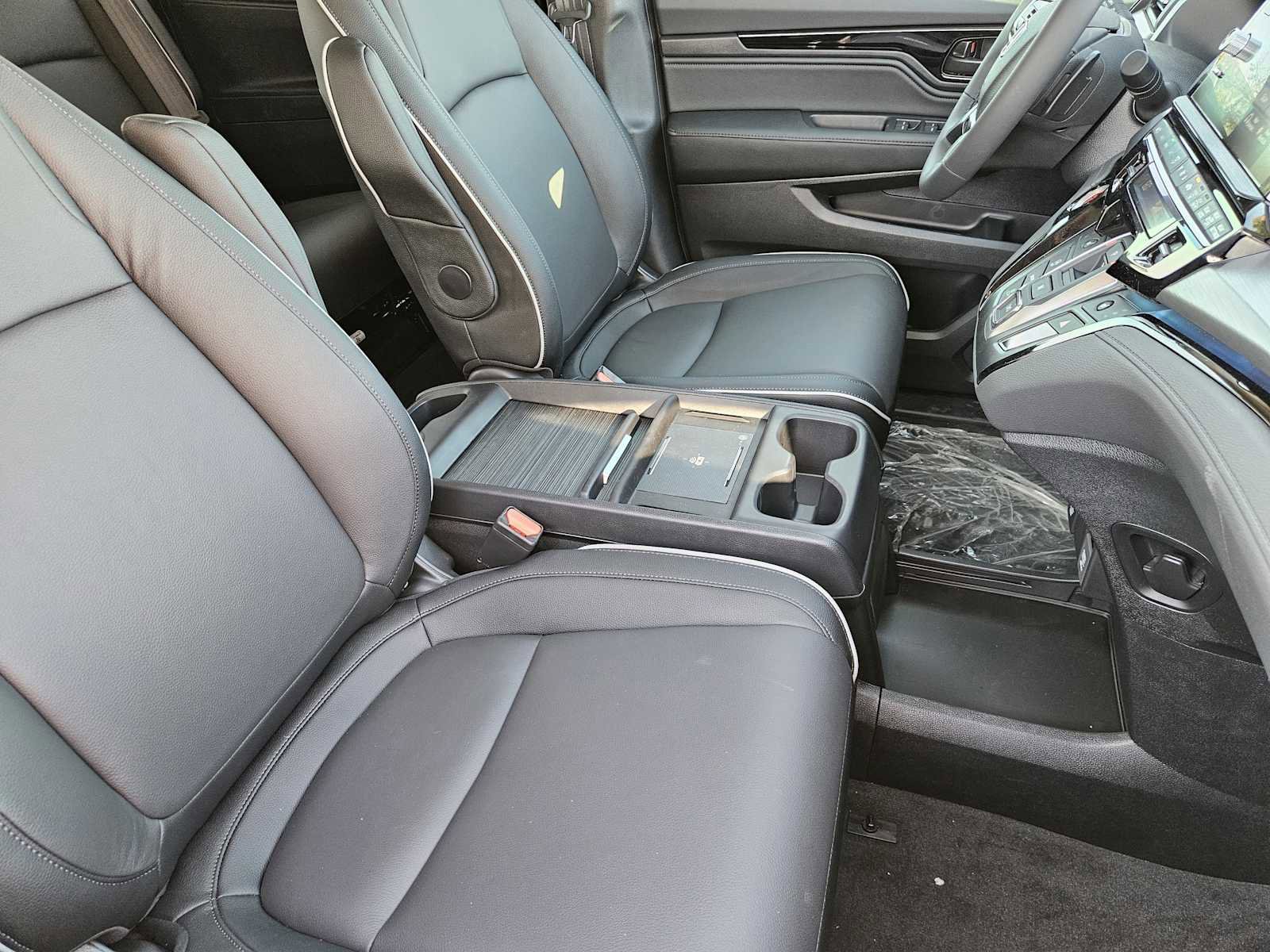 New 2026 Honda Odyssey Touring image 12