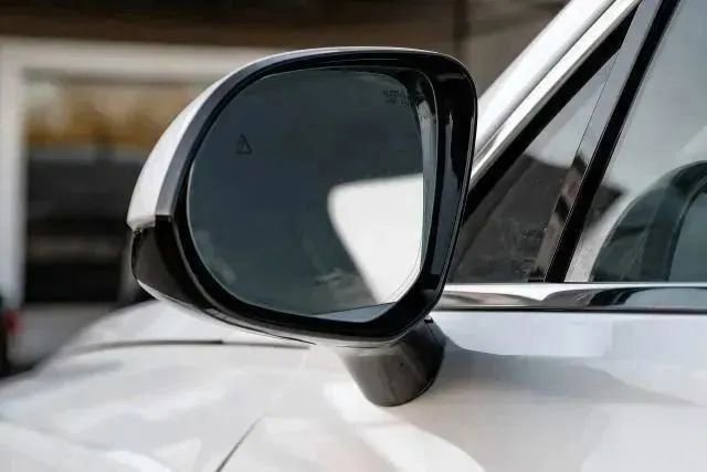 Used 2024 Genesis GV80 2.5T image 50