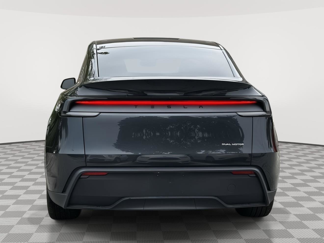 Used 2026 Tesla Model Y Long Range AWD/4WD image 4