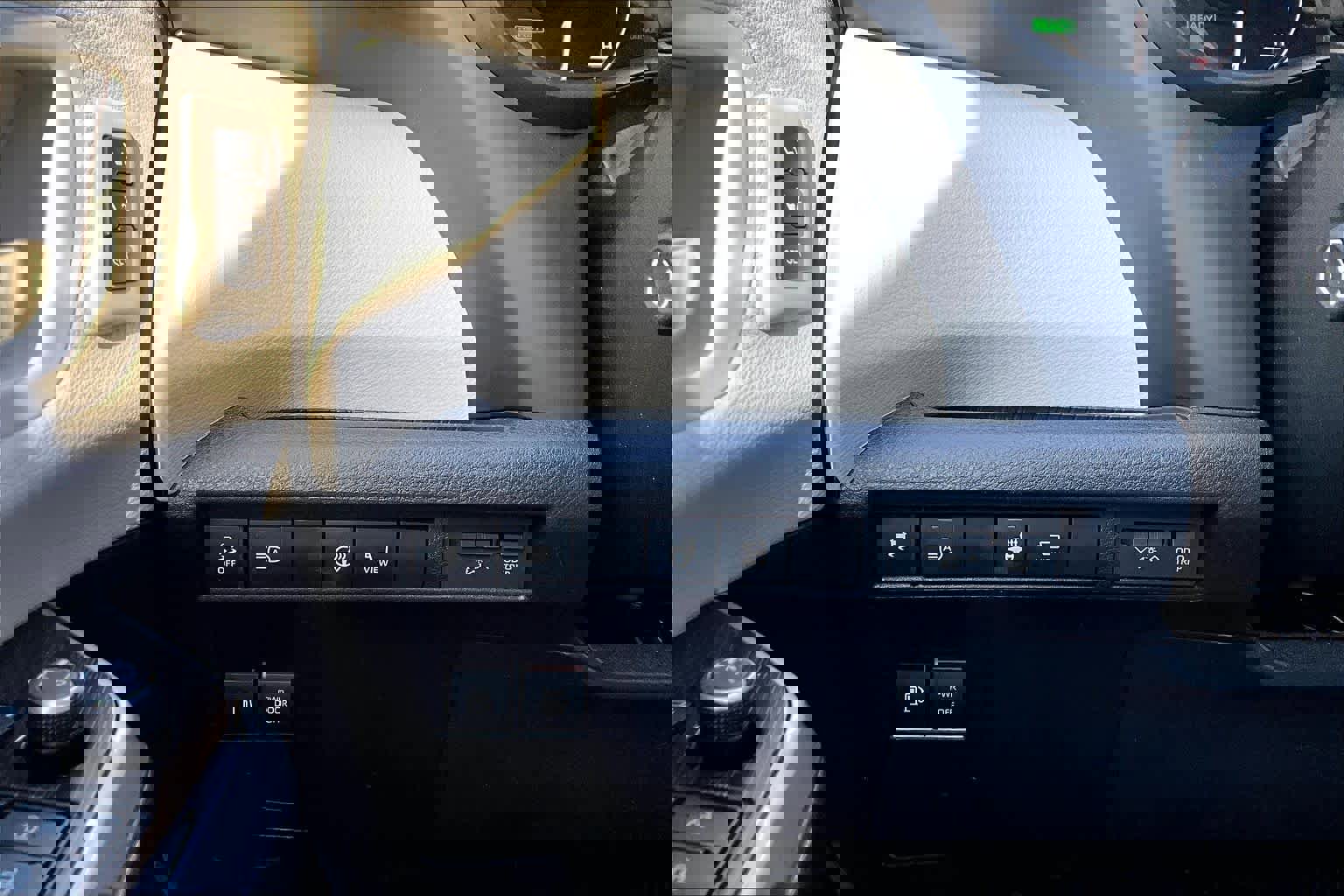 Certified 2021 Toyota Sienna Platinum image 68