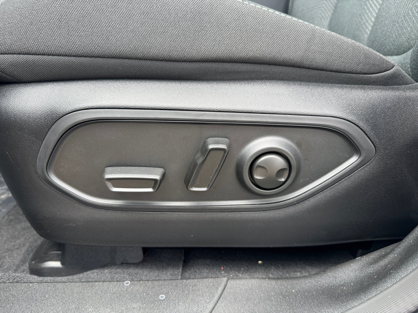 New 2026 Jeep Cherokee Laredo AWD/4WD image 14
