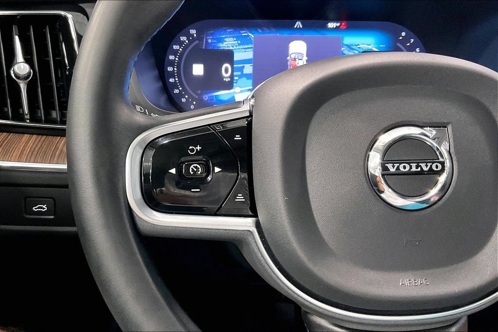 Certified 2023 Volvo XC60 B6 Ultimate w/ Climate Package AWD/4WD image 12