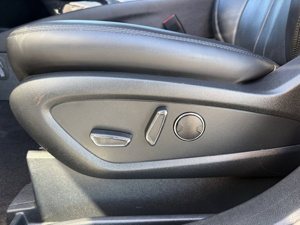 Used 2021 Lincoln Nautilus Reserve w/ Equipment Group 201A image 11