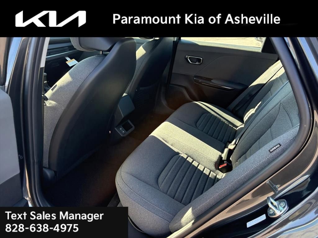 New 2025 Kia K4 EX image 20