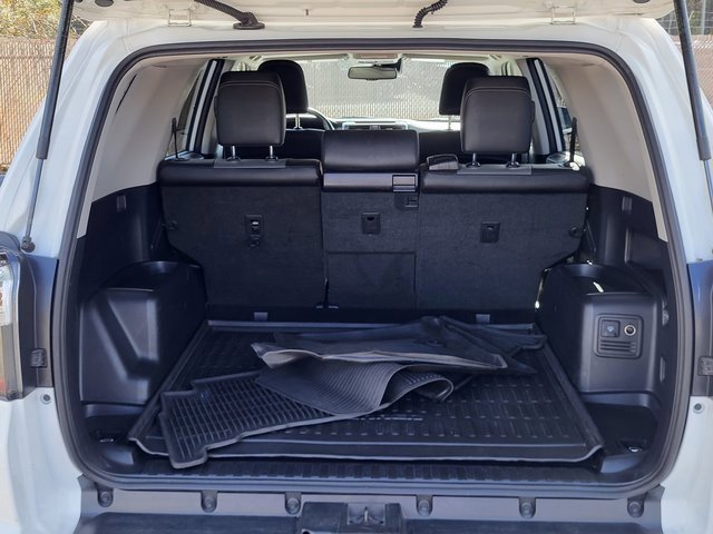 Used 2023 Toyota 4Runner SR5 Premium image 4