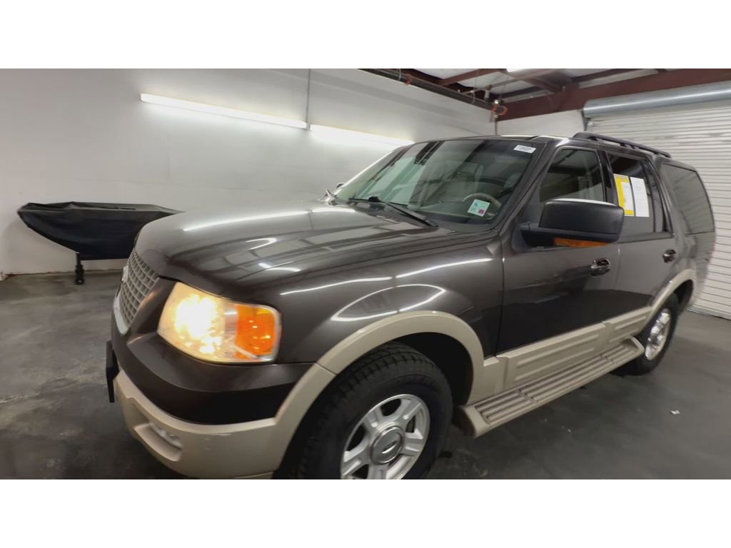 Used 2005 Ford Expedition Eddie Bauer image 4