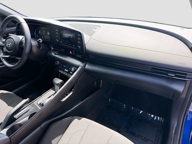 Certified 2025 Hyundai Elantra Sport FWD image 27