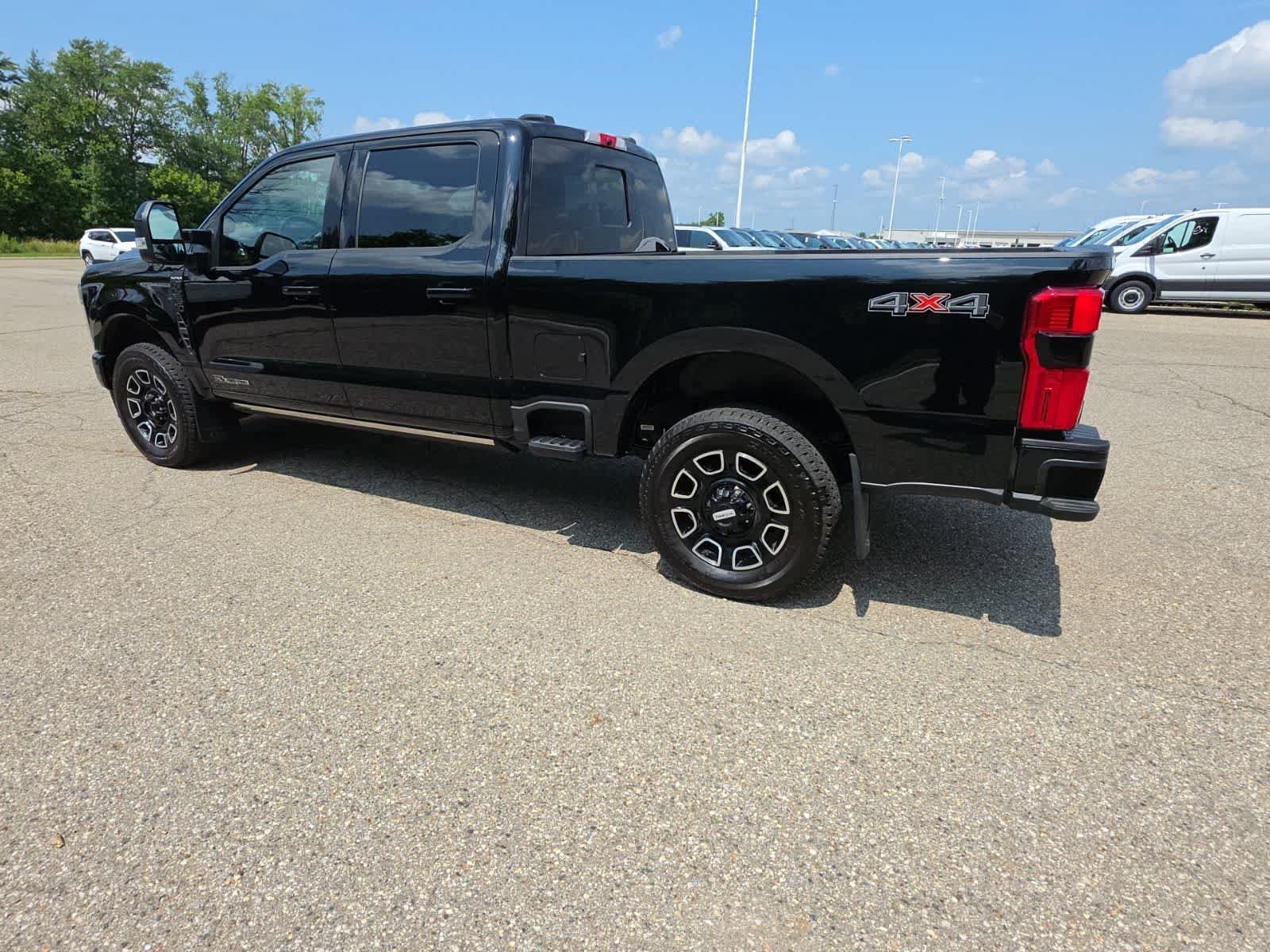 Used 2026 Ford F250 Platinum AWD/4WD image 17