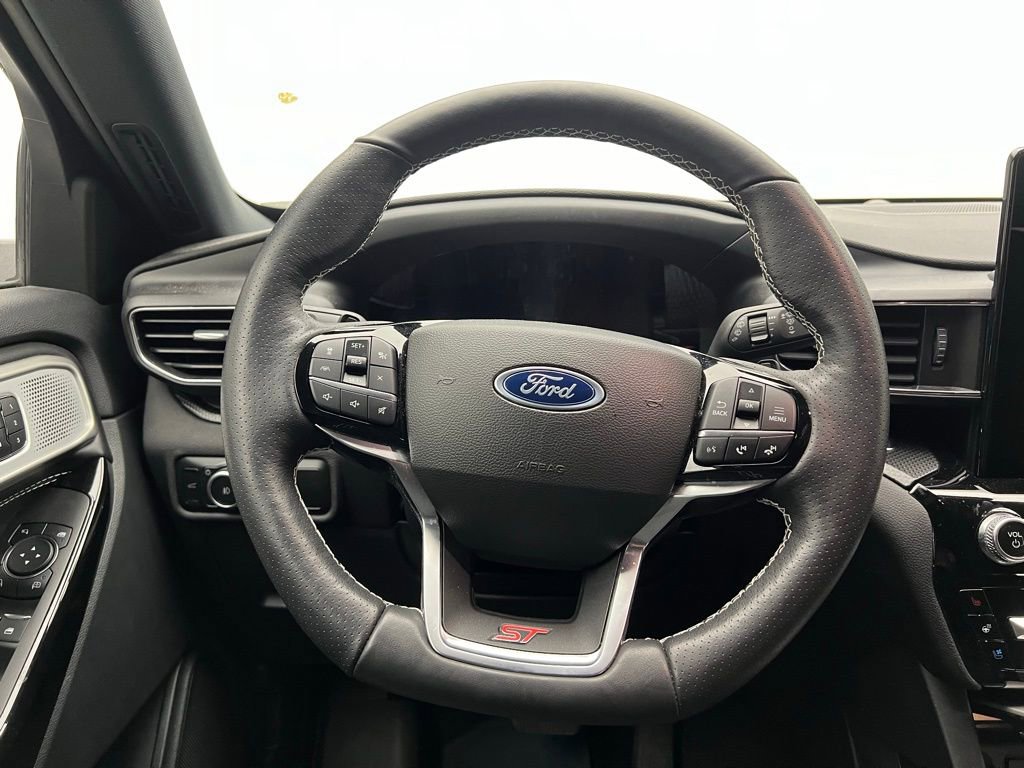 Used 2023 Ford Explorer ST w/ Equipment Group 401A image 18