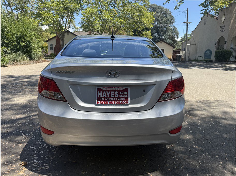 Used 2012 Hyundai Accent GLS FWD image 6