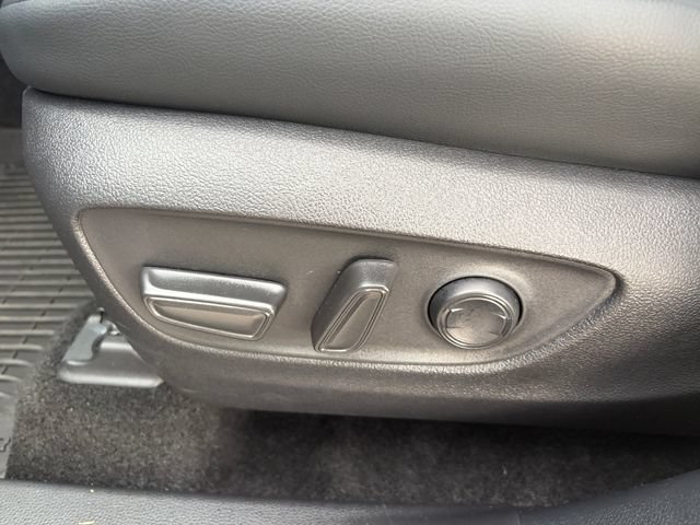 Used 2026 Toyota Highlander XLE AWD/4WD image 32