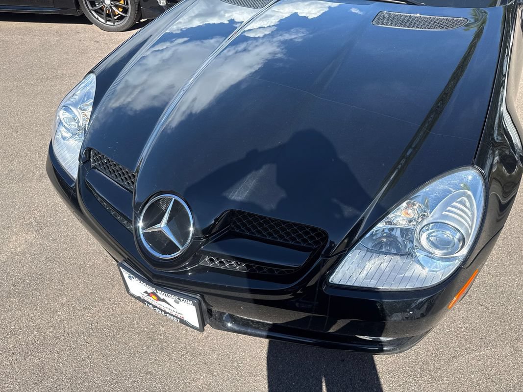 Used 2009 Mercedes-Benz SLK 300 image 9
