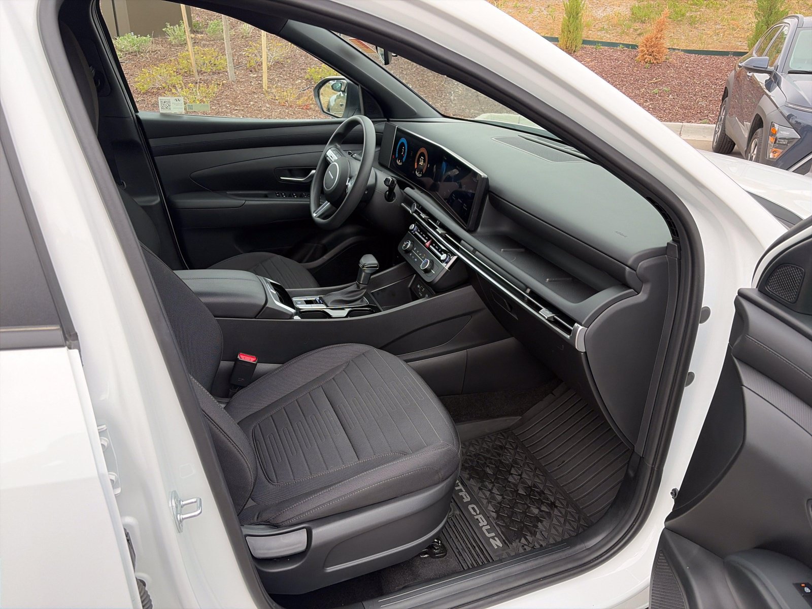 Certified 2025 Hyundai Santa Cruz SE AWD/4WD image 23