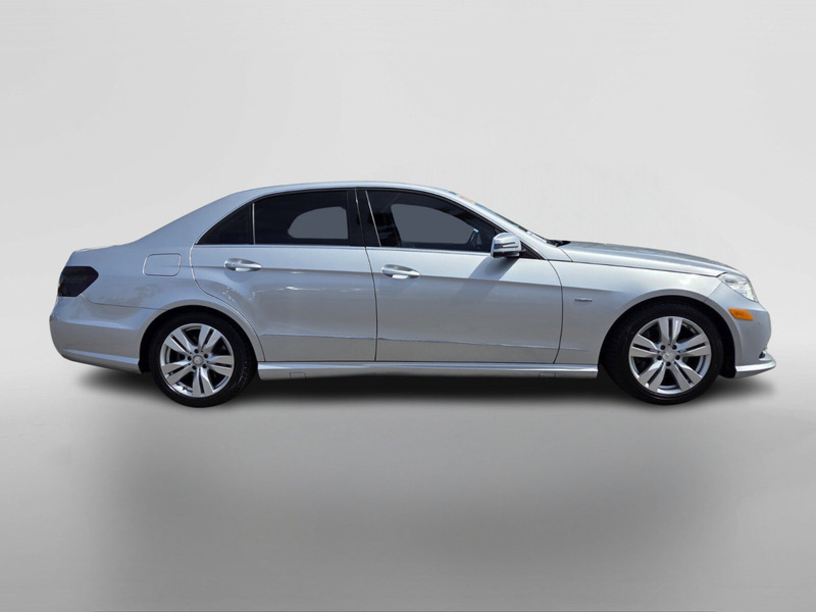 Used 2012 Mercedes-Benz E 350 BlueTEC Sedan image 6
