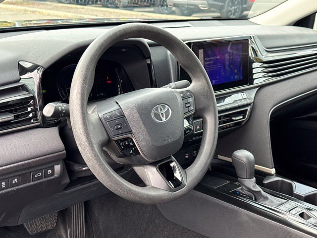 Used 2025 Toyota Camry LE FWD image 15