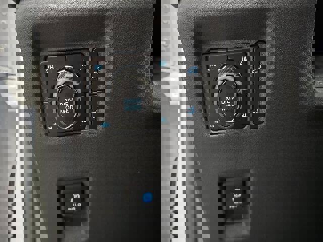 New 2026 Ford Expedition Active image 15