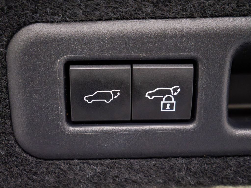 Used 2022 Lexus RX 450h AWD w/ Premium Package image 10