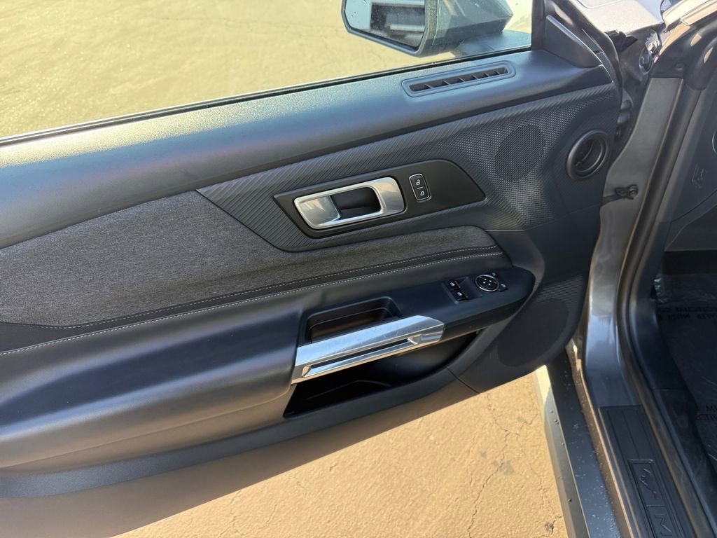 Used 2024 Ford Mustang Coupe image 11